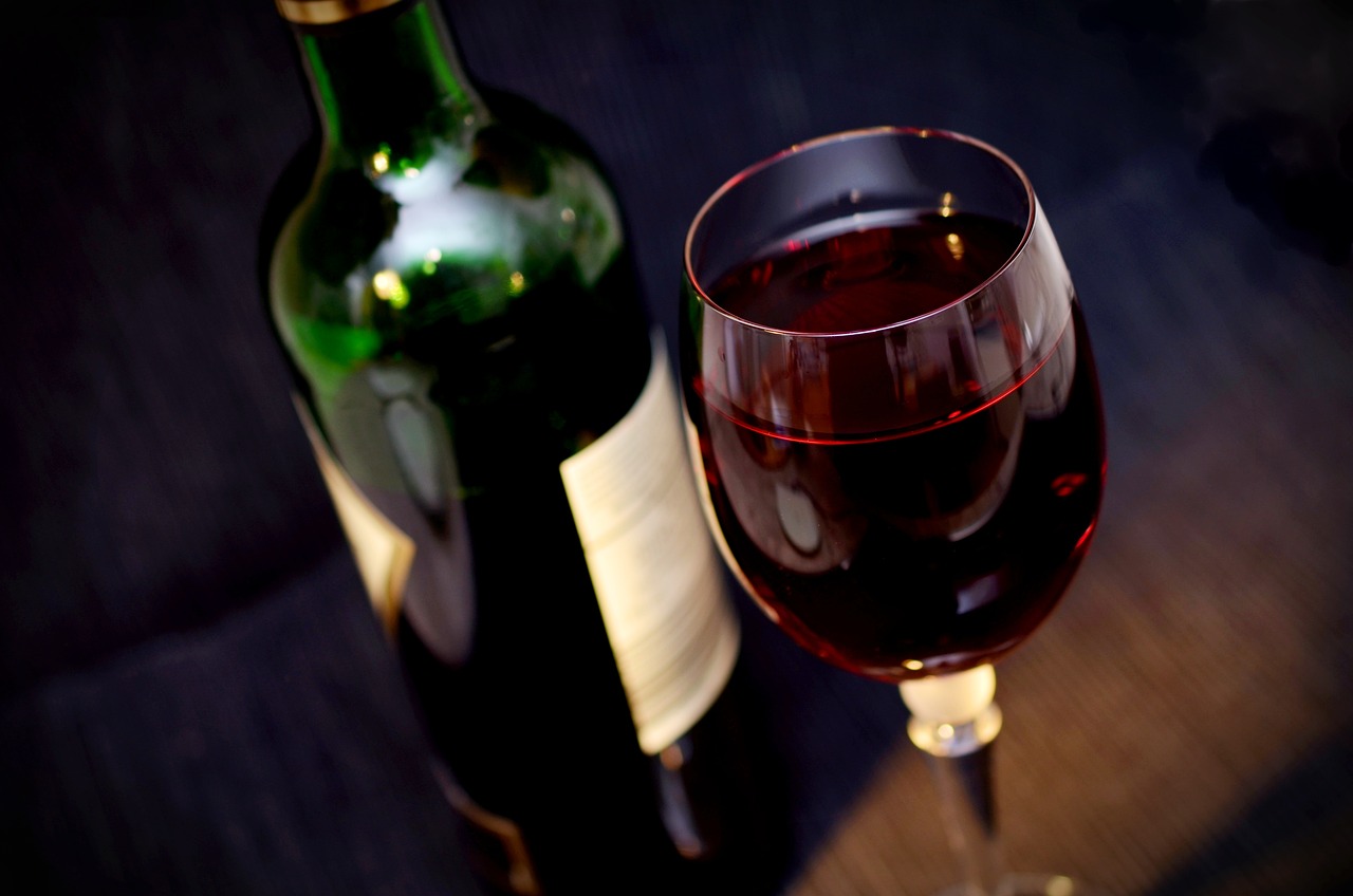 Investir dans le vin : les obligations légales en matière de santé publique