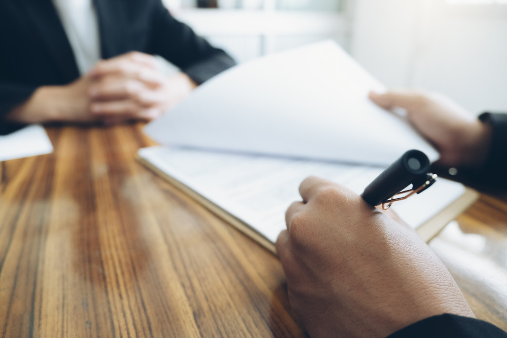 Droit des contrats spéciaux : comprendre les enjeux et les spécificités