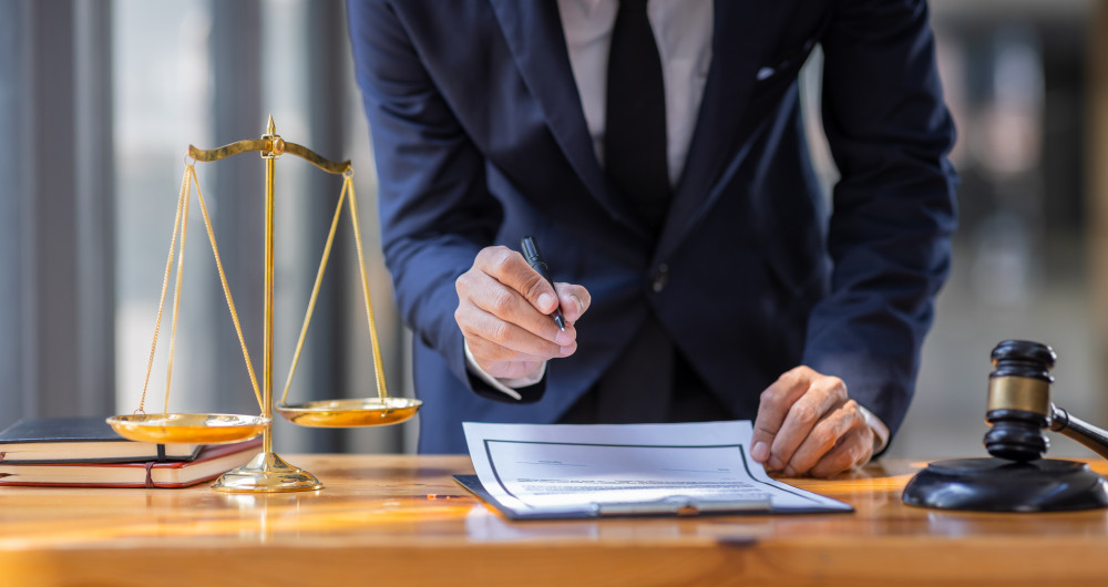 Le rôle crucial de l'huissier de justice dans les négociations
